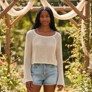 Old Navy Cream Open Knit Scoop Neck Bell Sleeves Cropped Size Large Crocheted